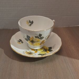 Royal Vale English Tea Cup and Saucer with Scallop Edge and Gold Trim